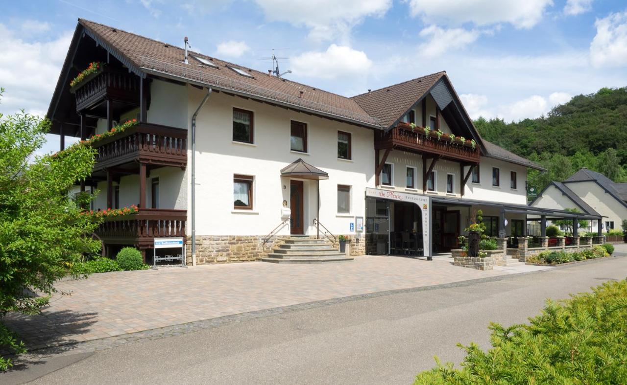 Restaurant - Pension Im Pfenn Irrhausen Exterior foto